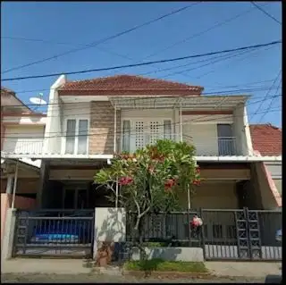 0676 - Dijual Rumah Manyar Paya Praja Surabaya SHM 2 Lantai LT 162