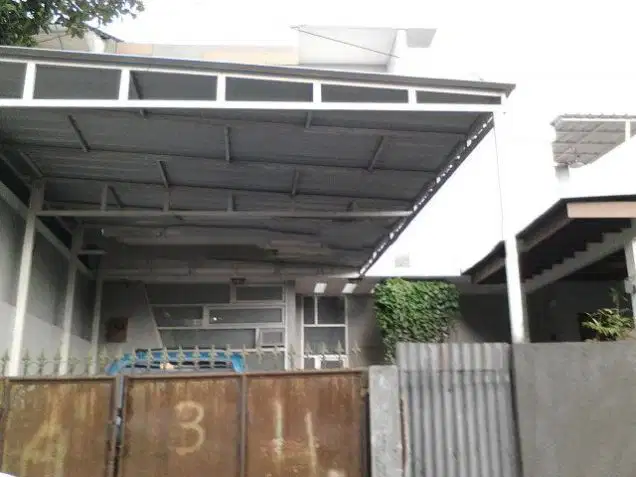 Rumah Di Babakan Jeruk - Henny