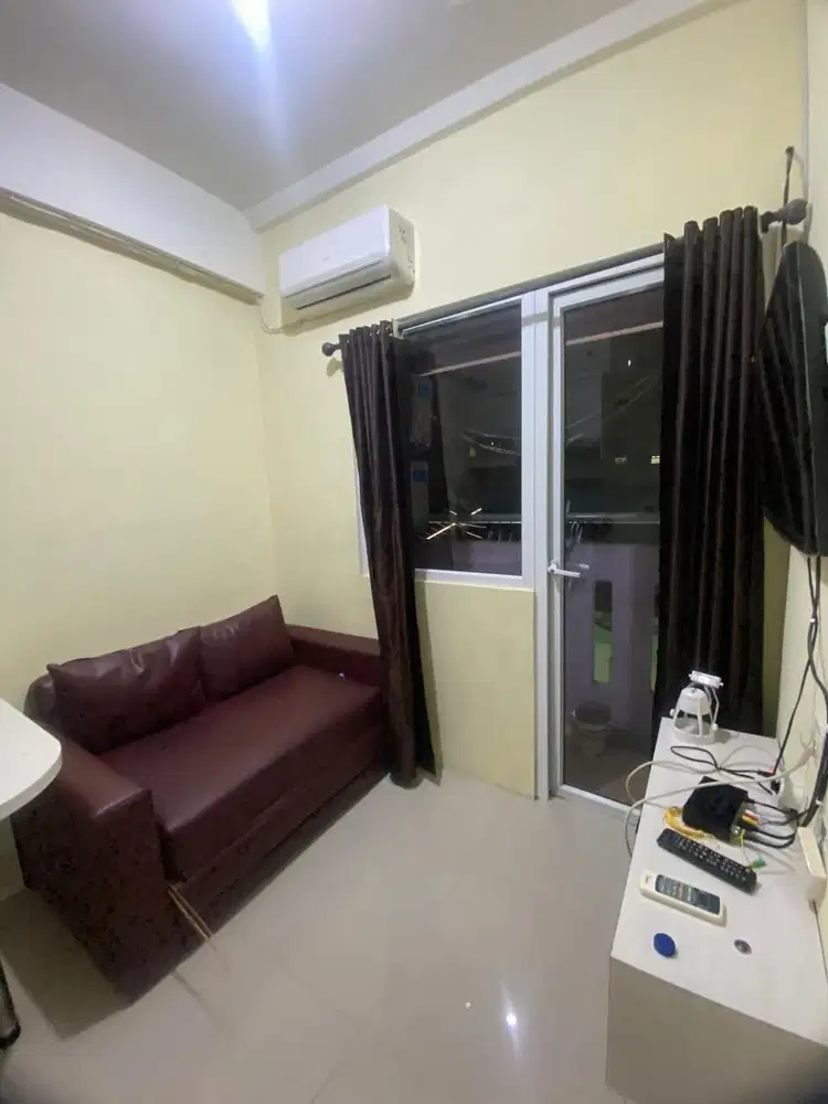 Apartemen the green pramuka city 2 kamar furnish 6 BLN