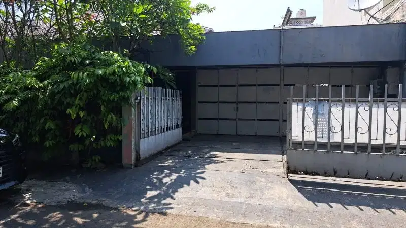 RUMAH BERLOKASI STRATEGIS DI RADIO DALAM