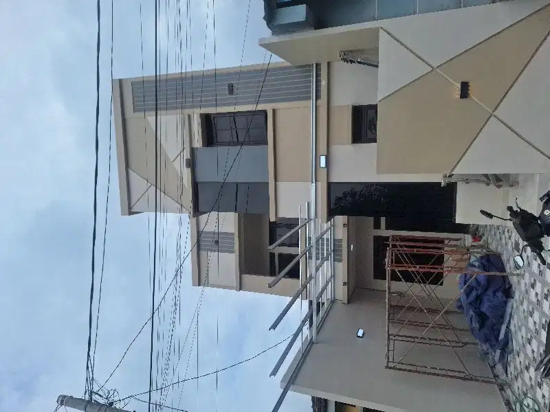 Dijual Rumah bermezanin mewah 2 lt di Citra Indah City