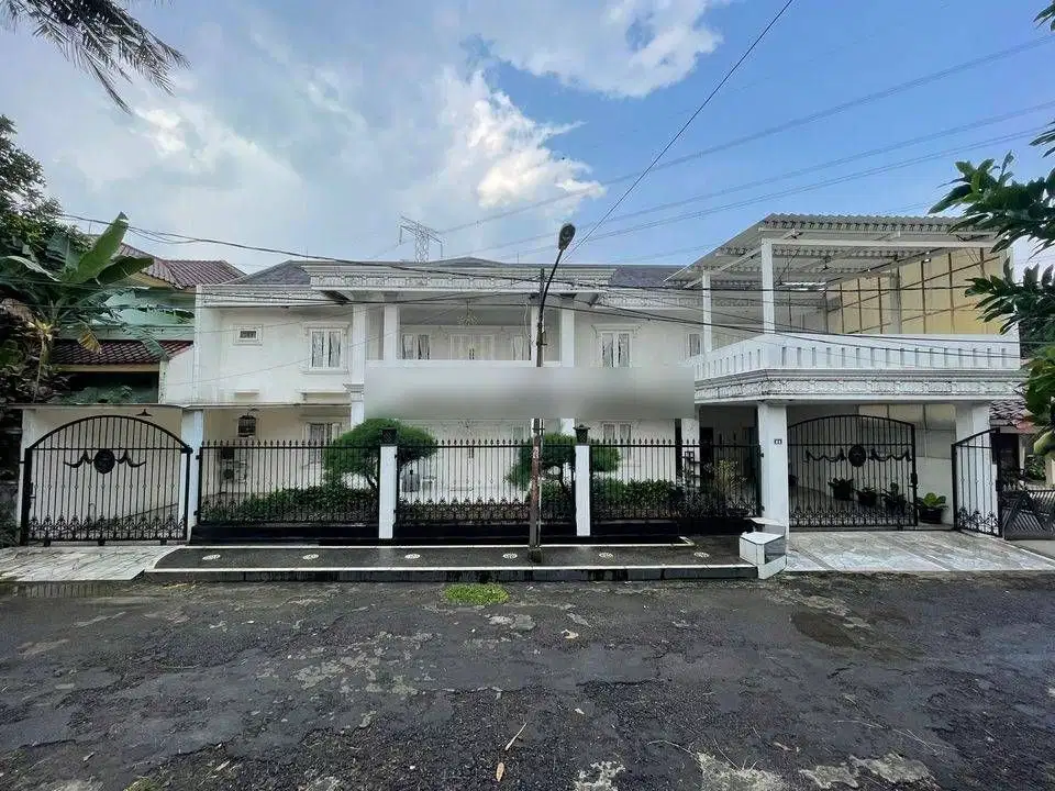 RUMAH BAGUS PRIVATE POOL PRIME AREA DI CINERE