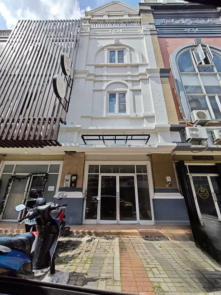 Ruko 3 Lantai Posisi Depan Jalan, Tematik Gading Serpong