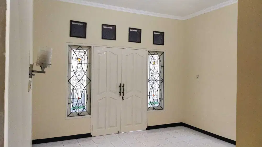 RUMAH MENANGGAL GAYUNGAN SIAP PAKAI BAGUS TERAWAT. DEKAT TOL, A. YANI