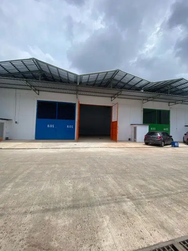 Di sewakan gudang kamal lama Jakarta Utara