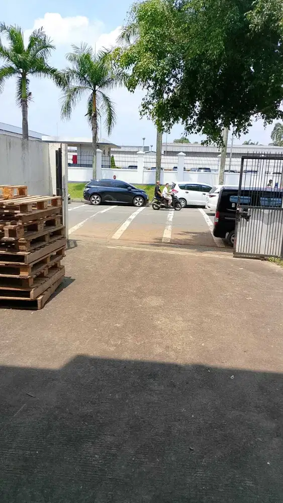Disewakan Gudang strategis di taman BSD tangerang industri