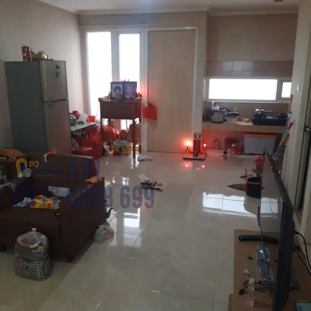 Jual Rumah Green Court Boulevard Hadap Barat Daya