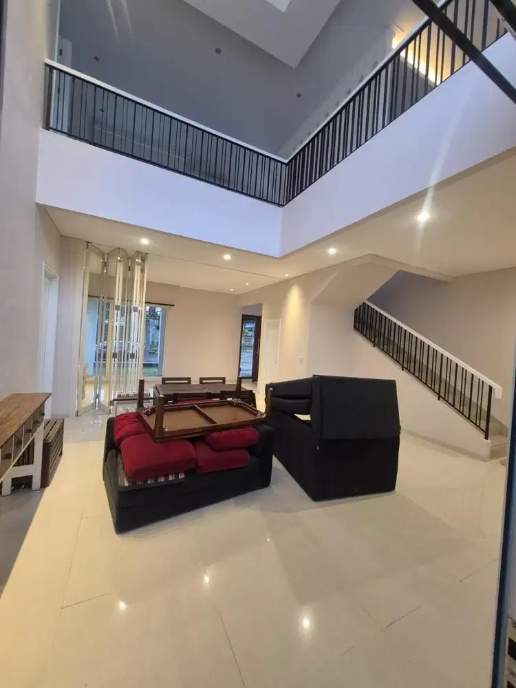 Rumah Mewah Private Pool Siap Huni, Sutera Aruna Alam Sutera