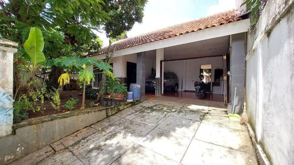 Rumah Lama Lokasi Tenang Siap Huni Di Bangka Jaksel