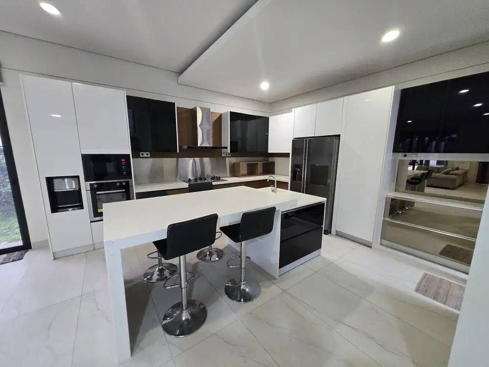 Rumah Furnished Cellini di Komplek Taman Anggrek, Sayap Peta