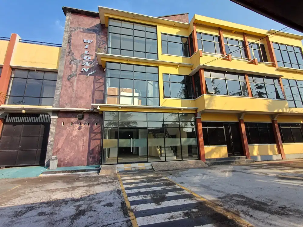 Disewakan ruko gandeng 3 lantai di Bekasi timur