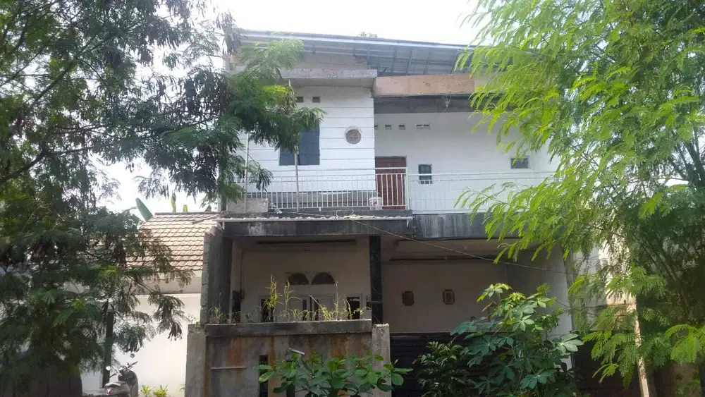 Rumah Cinere jual 200/400 bonus kolam renang dan kos kosan 3 pintu