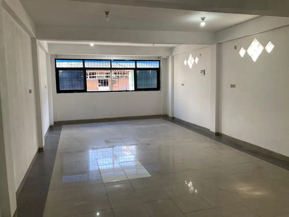 DI JUAL CEPAT‼️ rumah / ruko di Jembatan Besi - Jakarta Barat