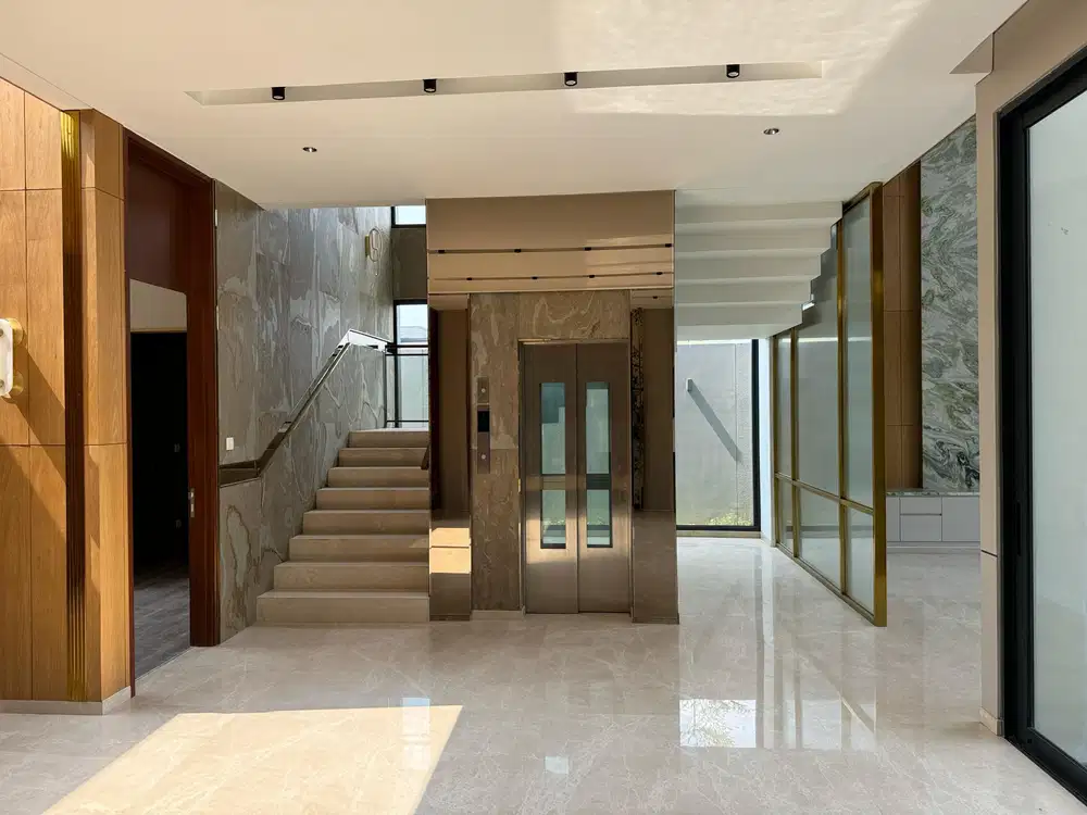 Siap Huni Rumah Mewah Furnished Di BSD Cluster Lyndon Navapark