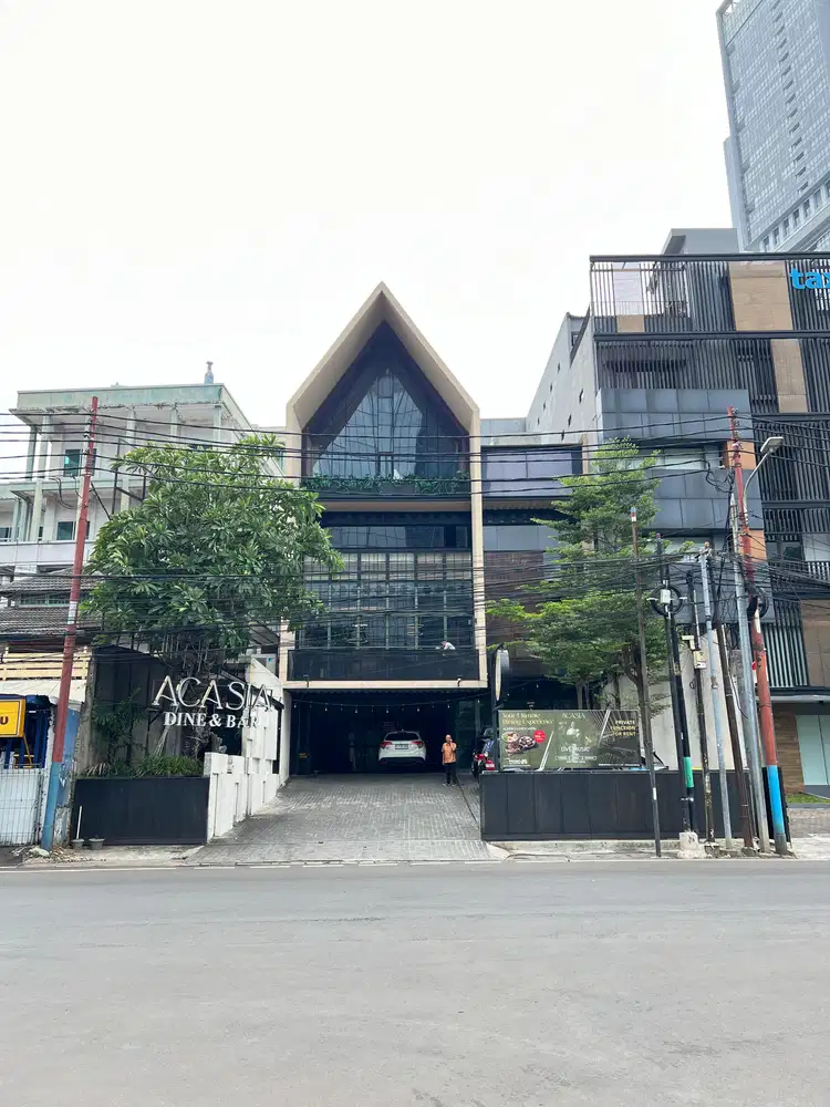Di Jual cepat bangunan Resto dan Bar 4 lantai di Kuningan - Jaksel