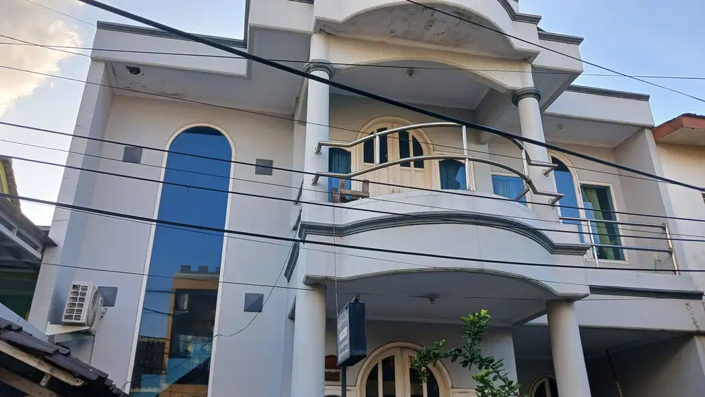 JUAL RUMAH 2 LANTAI di TYTYAN KENCANA sebelah SUMMARECON BEKASI