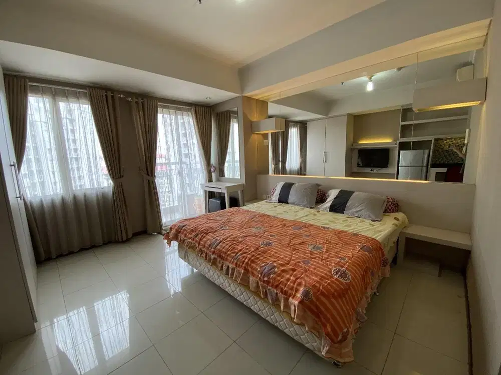 Sewa Studio Furnish di Royal Mediterania Garden Tanjung Duren CP, SOHO