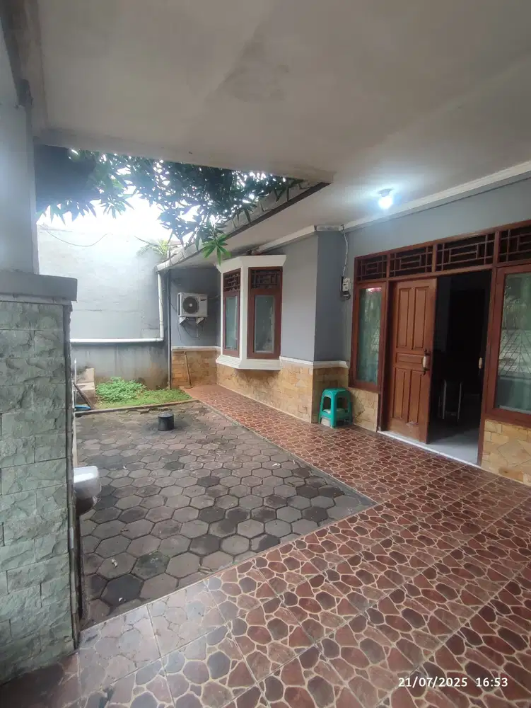 Dijual rumah nyaman luas asri di Villa Pamulang Tangerang Selatan