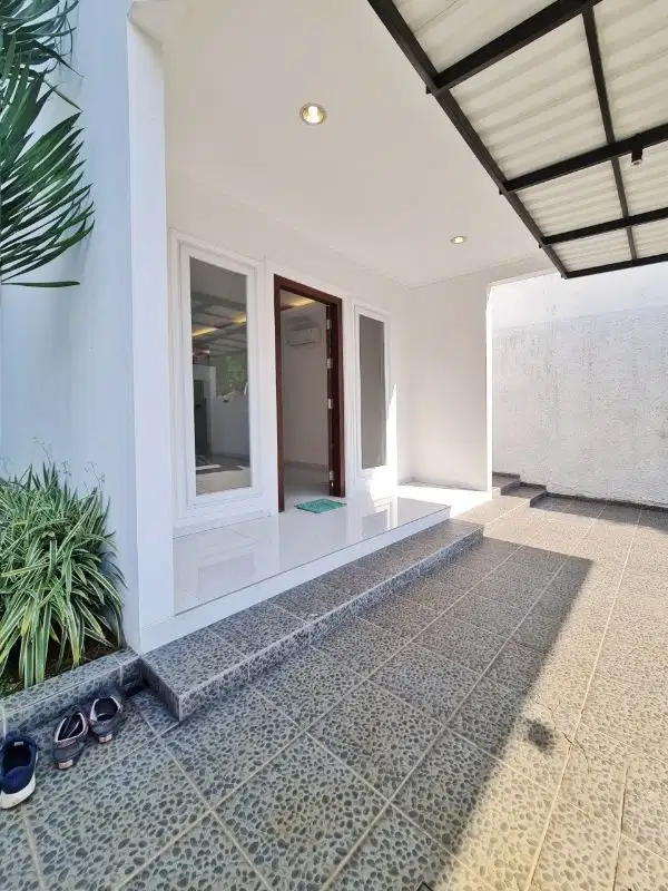 Rumah Bagus Siap Huni Dalam Komplek Cluster Di Lebak Bulus