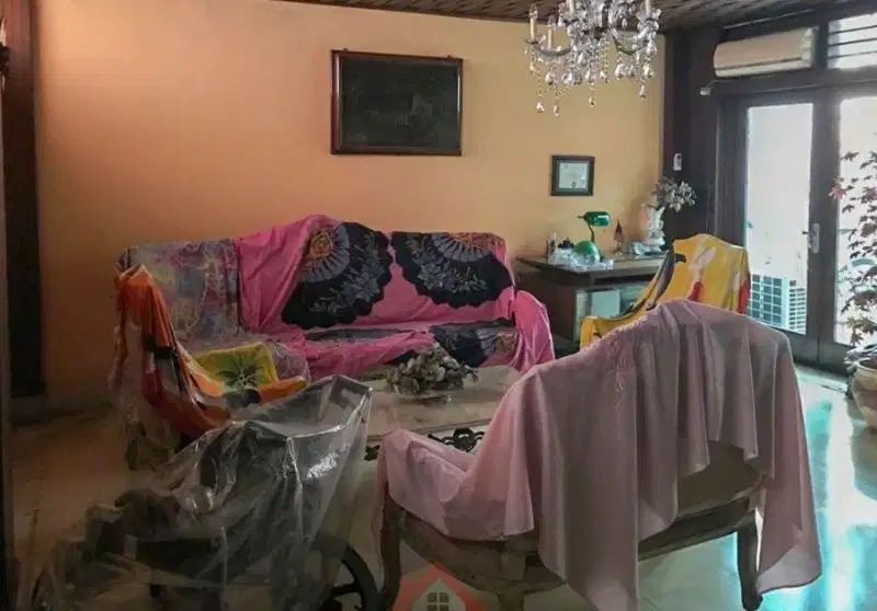 Rumah Lama Hitung Tanah Area Komersial di Pegangsaan, Menteng