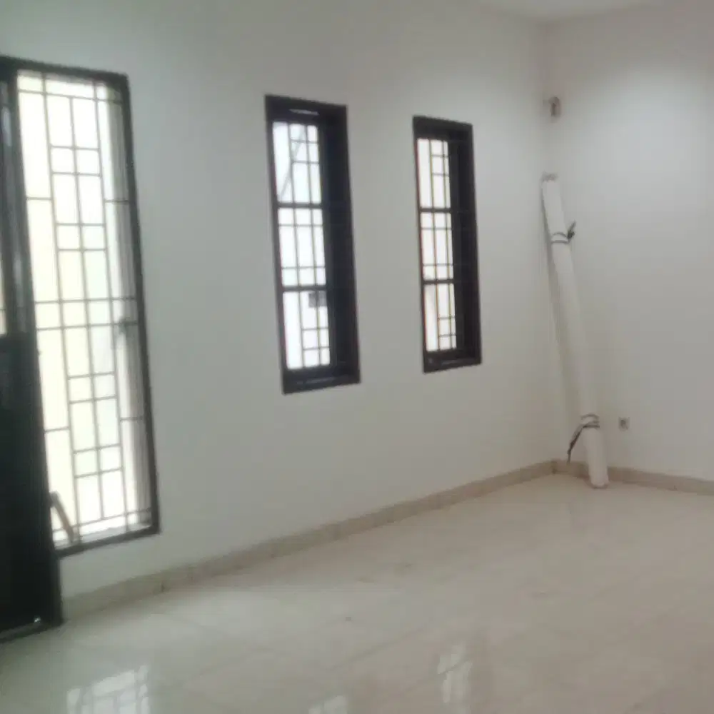 Di Jual Rumah di Citra 5 sdh Renov Bagus dan Rapi