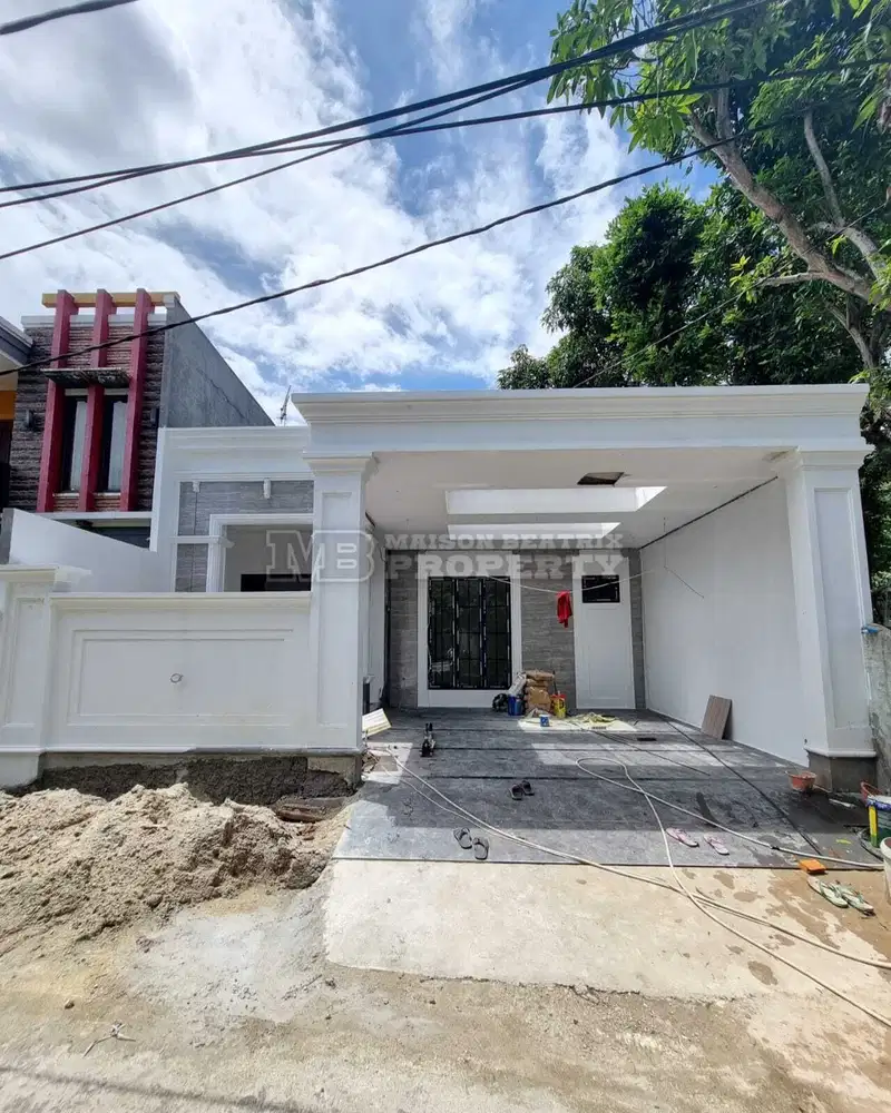RUMAH BARU MODEL AMERICAN CLASSIC TAHAP FINISHING LOKASI STRATEGIS
