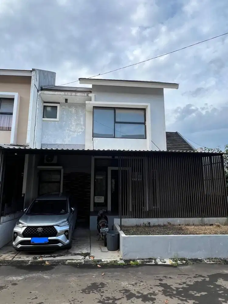 Dijual Rumah Siap Huni Samping Taman dalam Cluster Serpong Estate