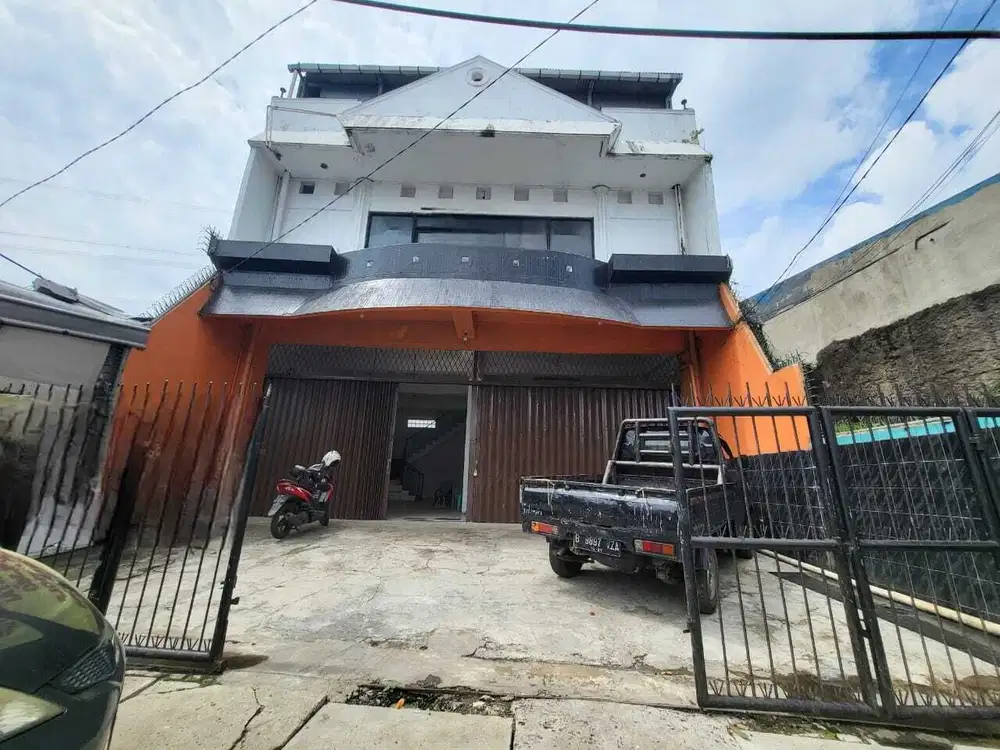 Disewakan Ruko 3 Lantai Dekat Pasar Burung Lembang Ciledug Tangerang