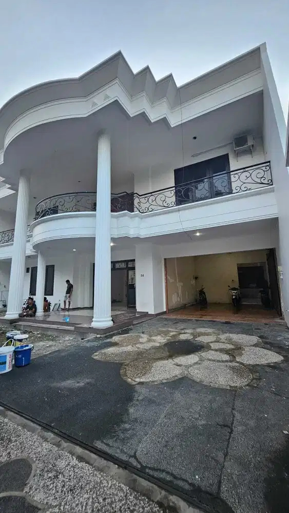 DIJUAL RUMAH MEWAH KETINTANG BARU