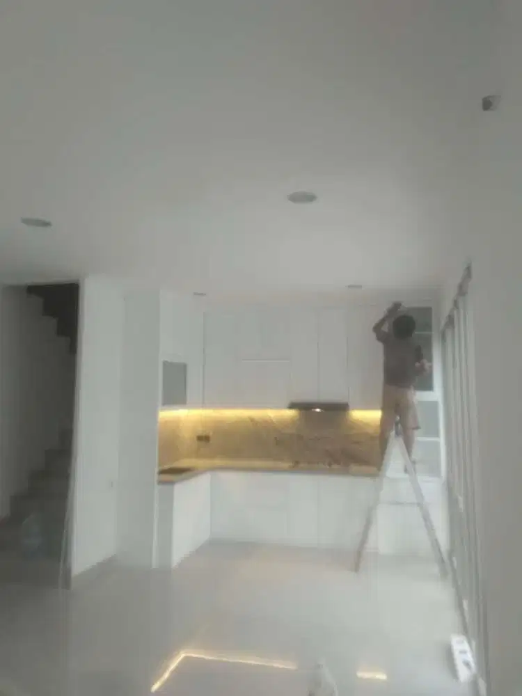 Dijual rumah PIK2 Full Furnish 8x10 siap huni, 2lantai. Harga Termurah