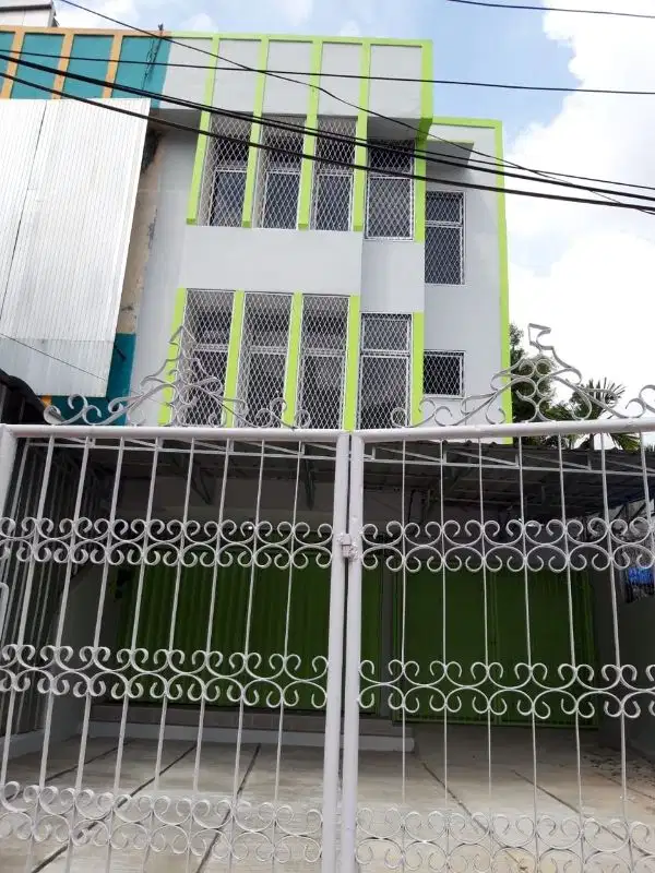 TURUN HARGA! RUKO 3 ¼ LANTAI DI KOMERSIAL AREA JAKARTA PUSAT