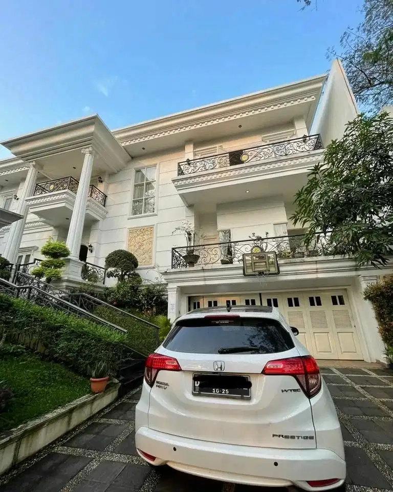 Jual Rumah Mewah Siap Huni Perumahan Tirta Golf BSD City