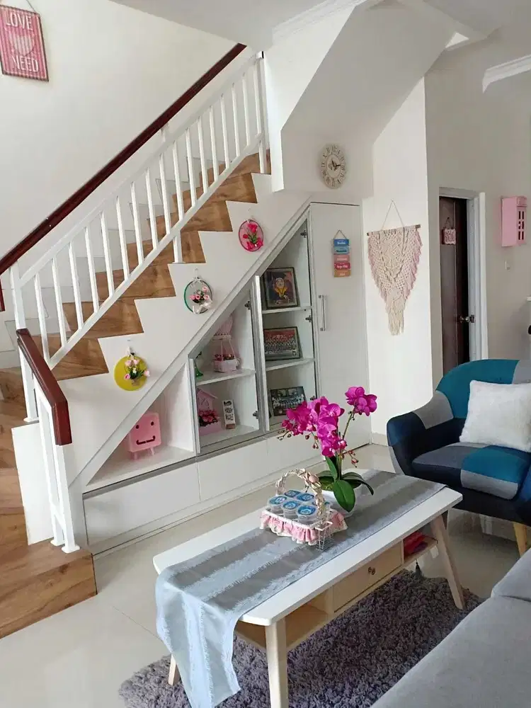 Rumah 2 lantai Galuh Mas 4 Kamar di Cluster Courtyard, Karawang Barat