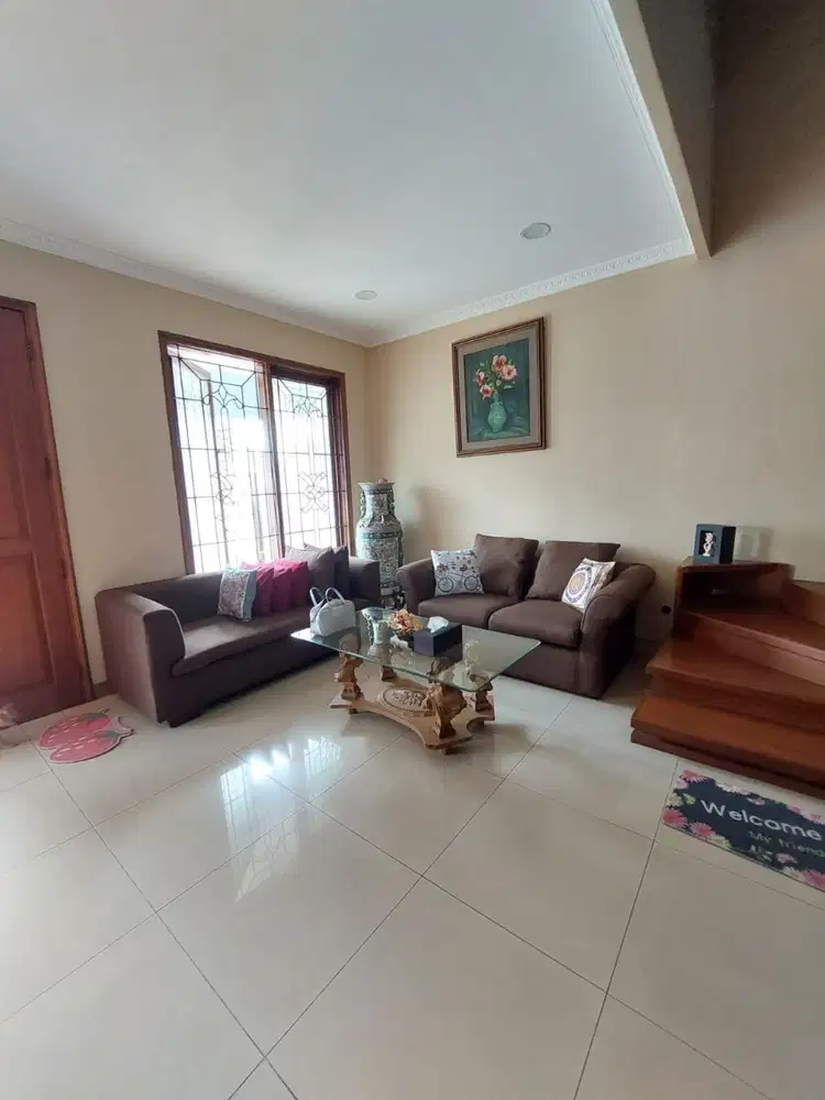 Rumah Bagus Siap Huni 3 Lantai Di Pondok Indah