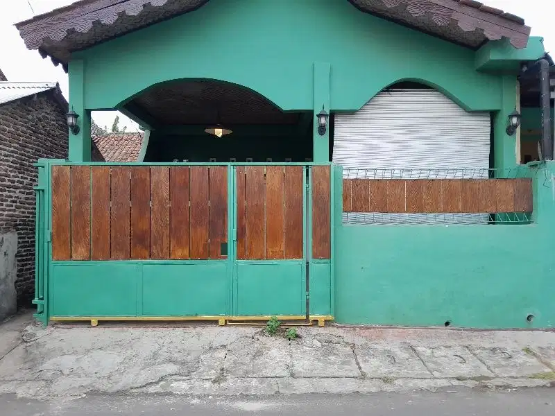 Rumah Pinggir Jalan Di Cipocok Jaya Dekat Jalan Raya Bhayangkara