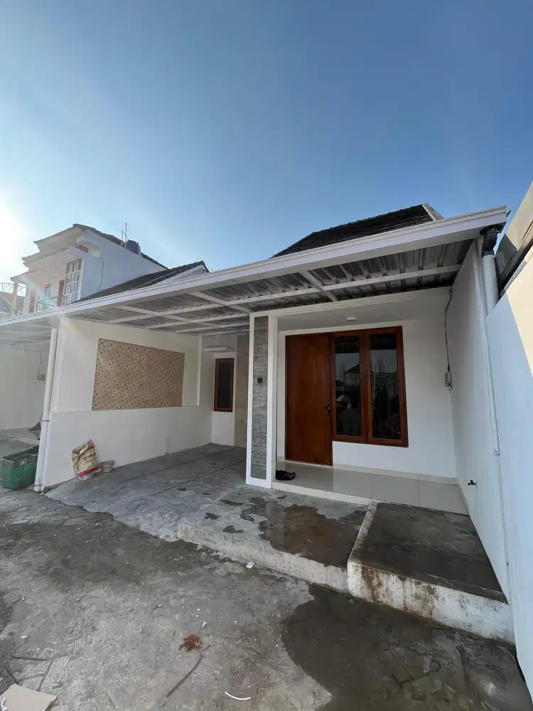 RUMAH 1 LANTAI DI BOLON COLOMADU SOLO DEKAT BANDARA