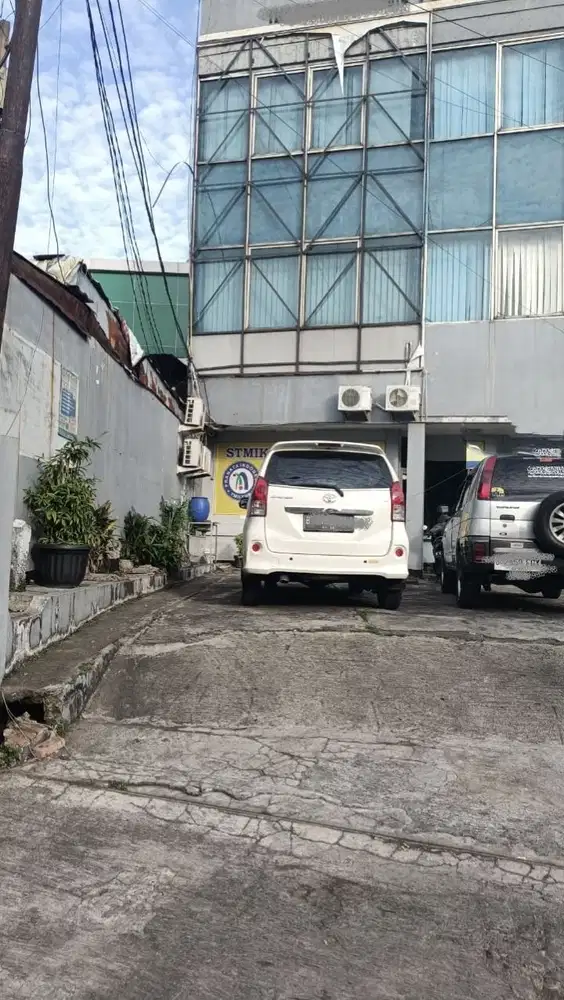 Ruko Hook 3 Lantai Lokasi Strategis Hanya 50 m Dari Termina Bekasi