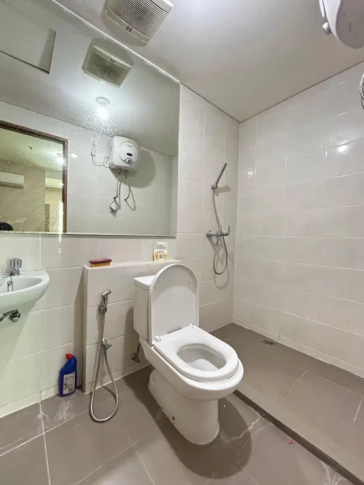 Condominium Green bay Pluit 2BR Full Furnished View Laut