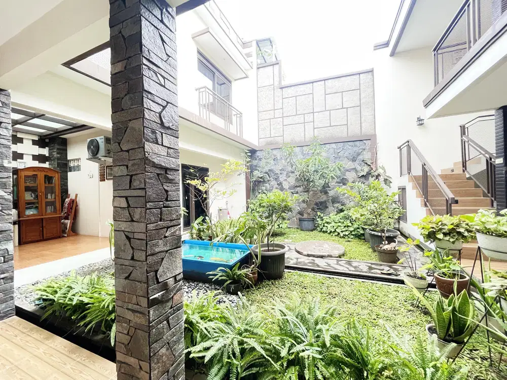 Jual cepat rumah 2 lantai posisi Hook di Riung Bsndung