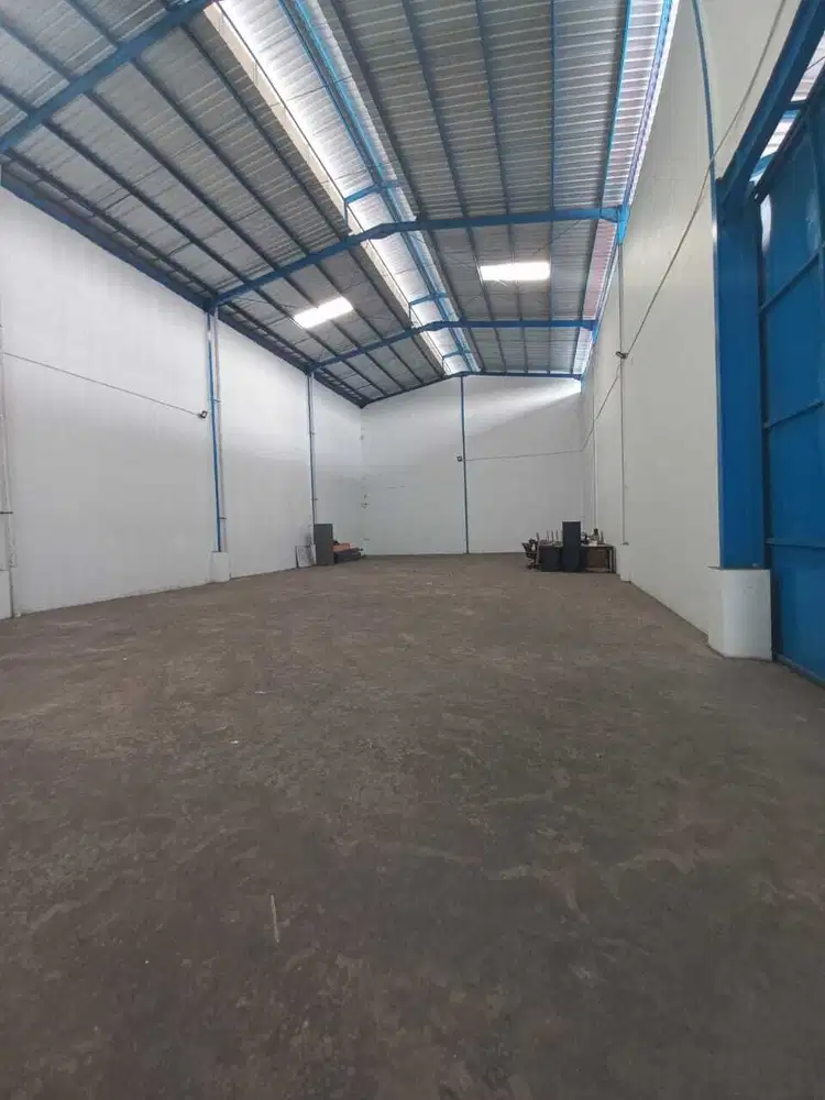 SEWA GUDANG BARU DAAN MOGOT