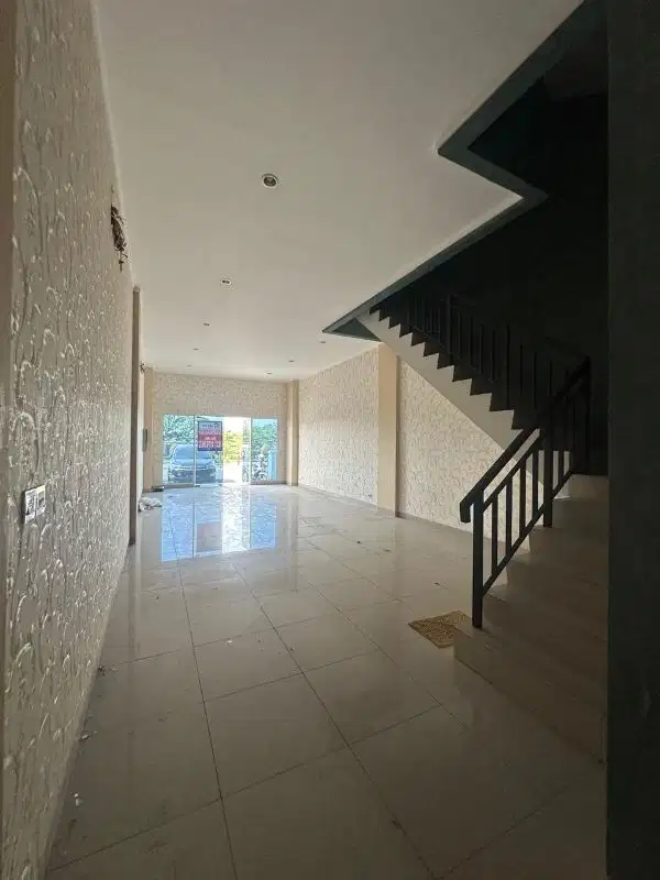 DISEWAKAN RUKO di Burgundy Summarecon Bekasi