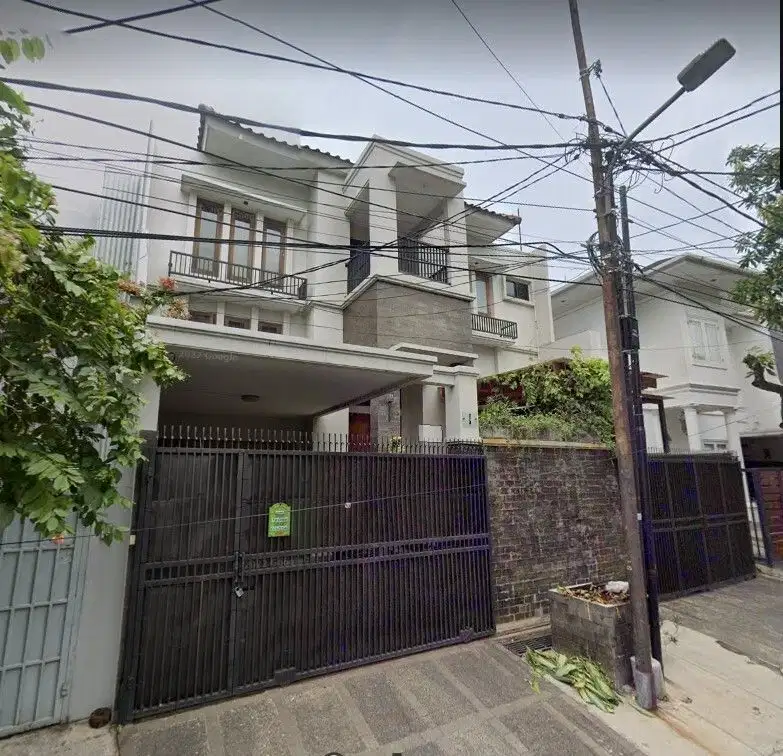 Disewakan Rumah Tipe 4 Kamar Tidur di Ciniru Kebayoran Baru