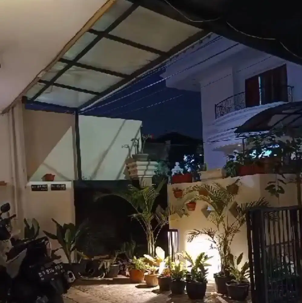 DIJUAL RUMAH CANTIK SEMI FURNISH CITRA 2 EXT