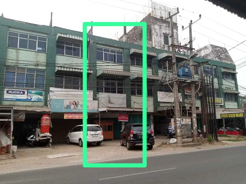 Ruko simpang Bombat Celentang