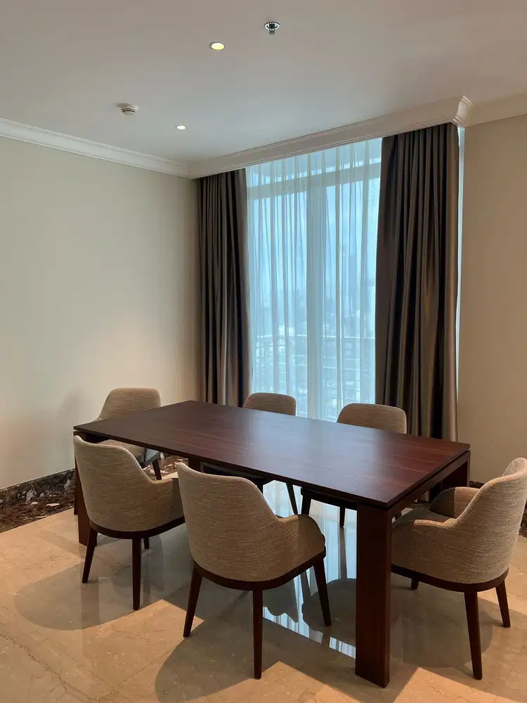 For Rent Four Seasons Apartment 3 BR 200 sqm