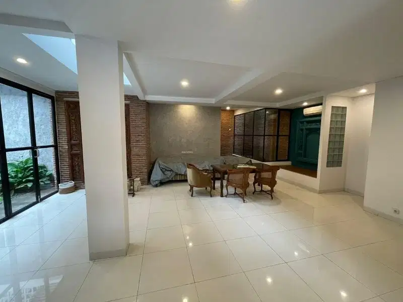 Rumah Siap Huni Dalam Komplek Cluster Lebak Bulus