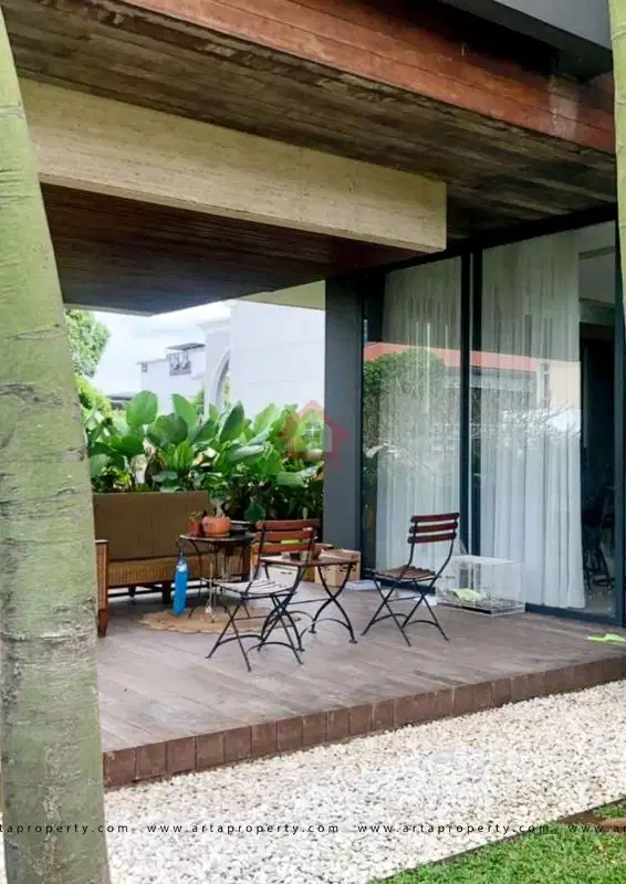 Dijual Rumah Modern Tropical Design By Nataneka di Fatmawati