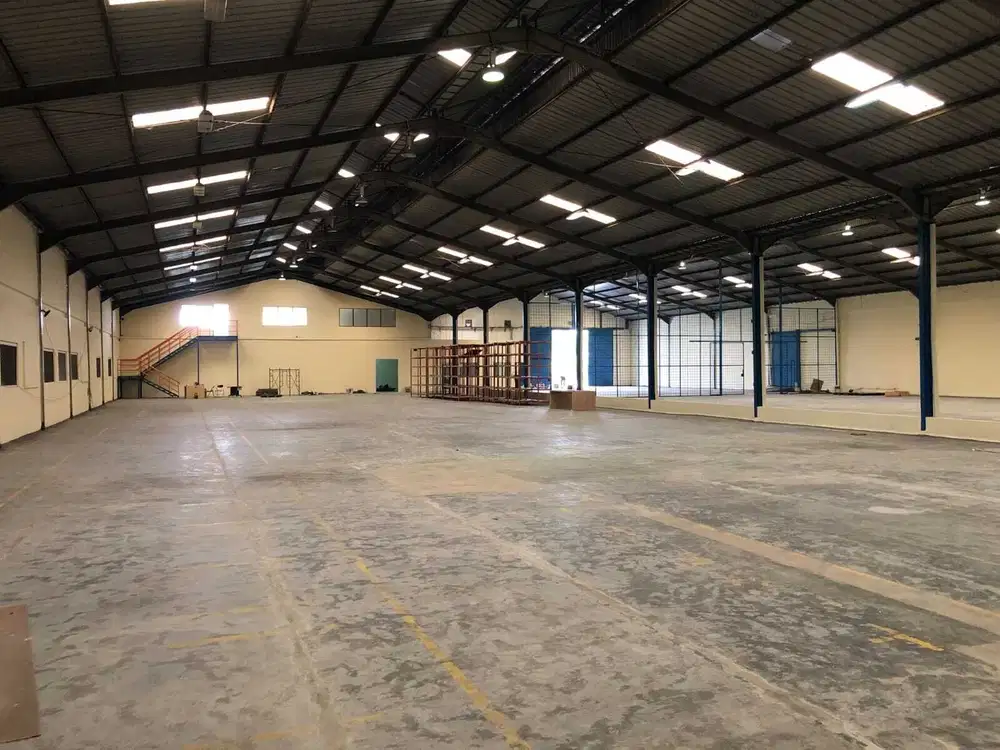 DISEWAKAN GUDANG SIAP PAKAI 1560 METER LOKASI DI CIBINONG BOGOR