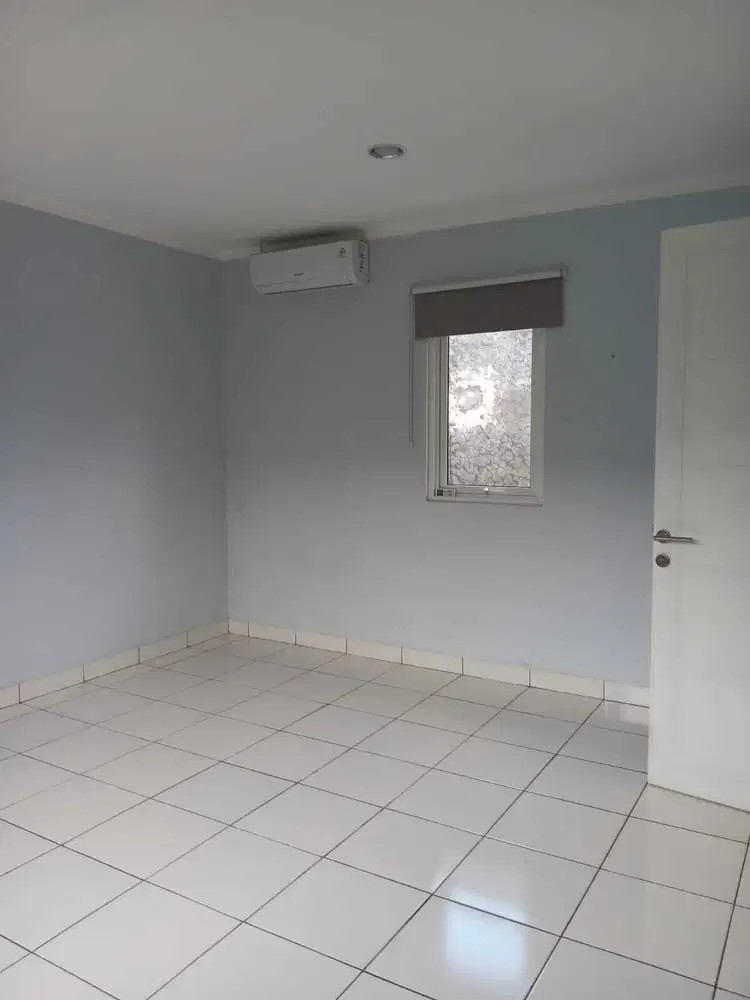 Disewakan Rumah Siap Huni di Cluster Dayana Summarecon