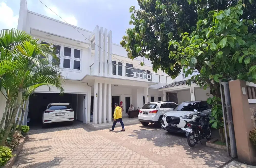 JK079 Kantor Mewah 2 Lantai Area Istimewa di Jl. Jati Padang, Jakarta